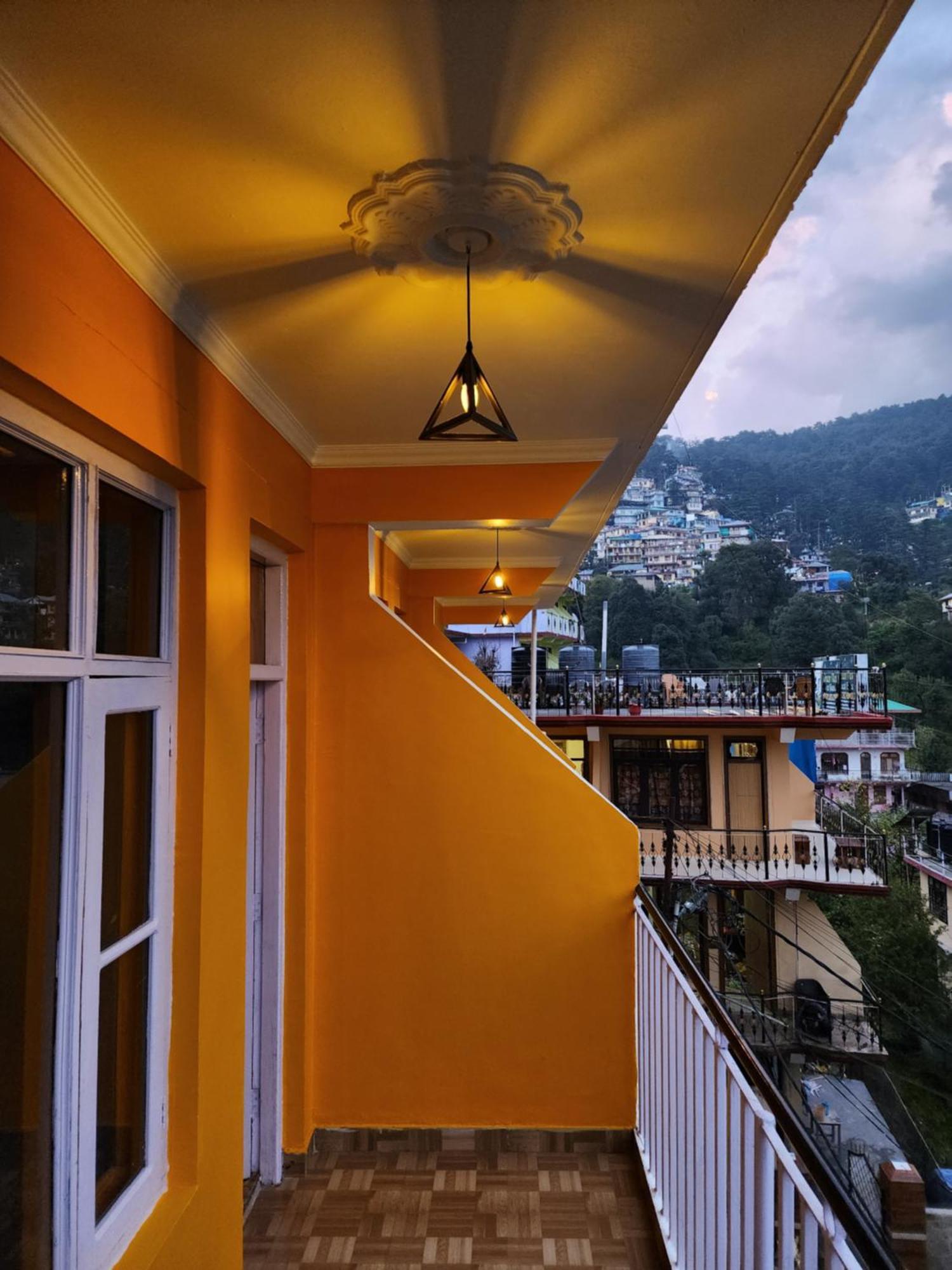 The Bougainvillea, Mcleodganj 다람샬라 외부 사진