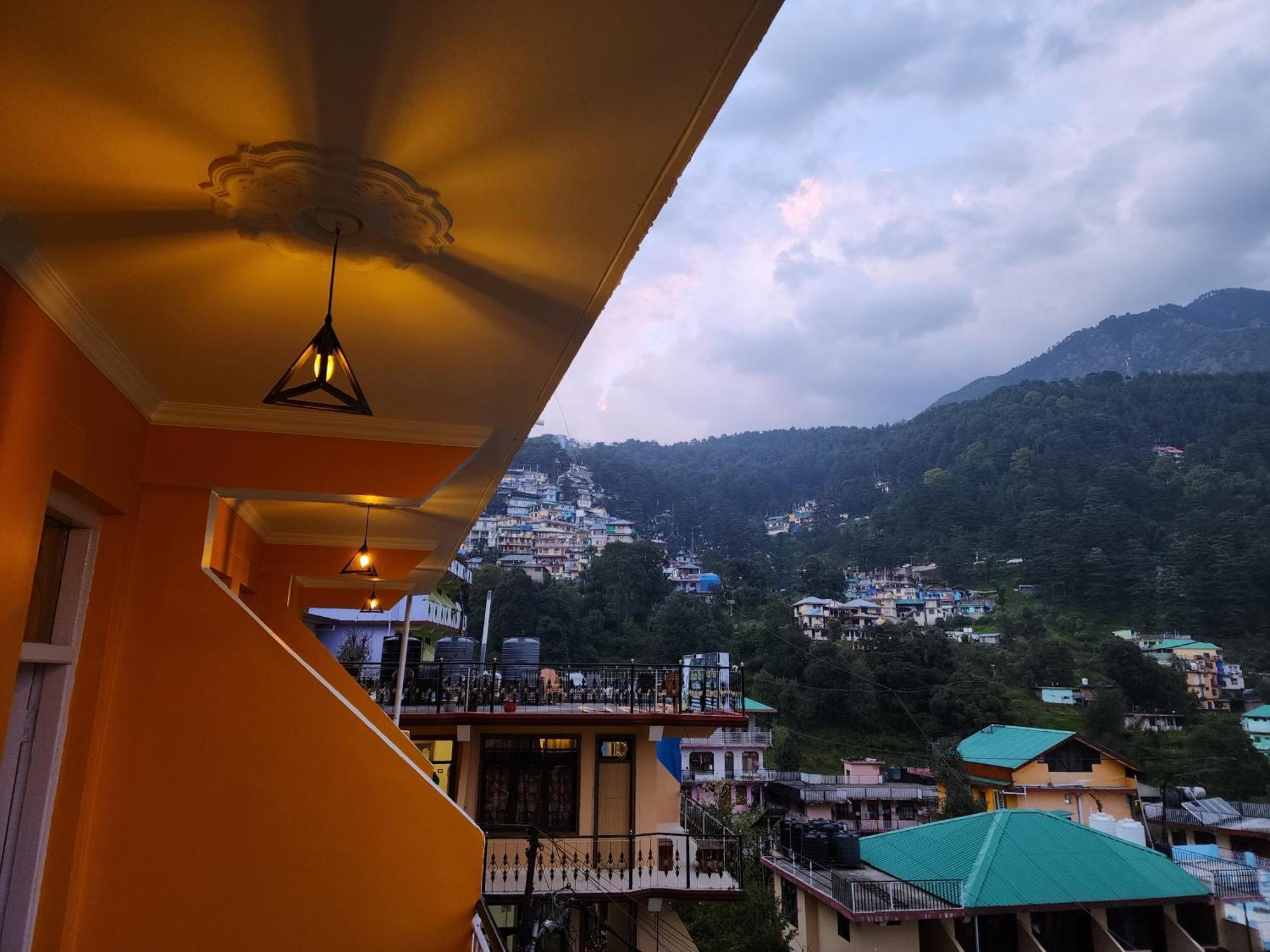 The Bougainvillea, Mcleodganj 다람샬라 외부 사진