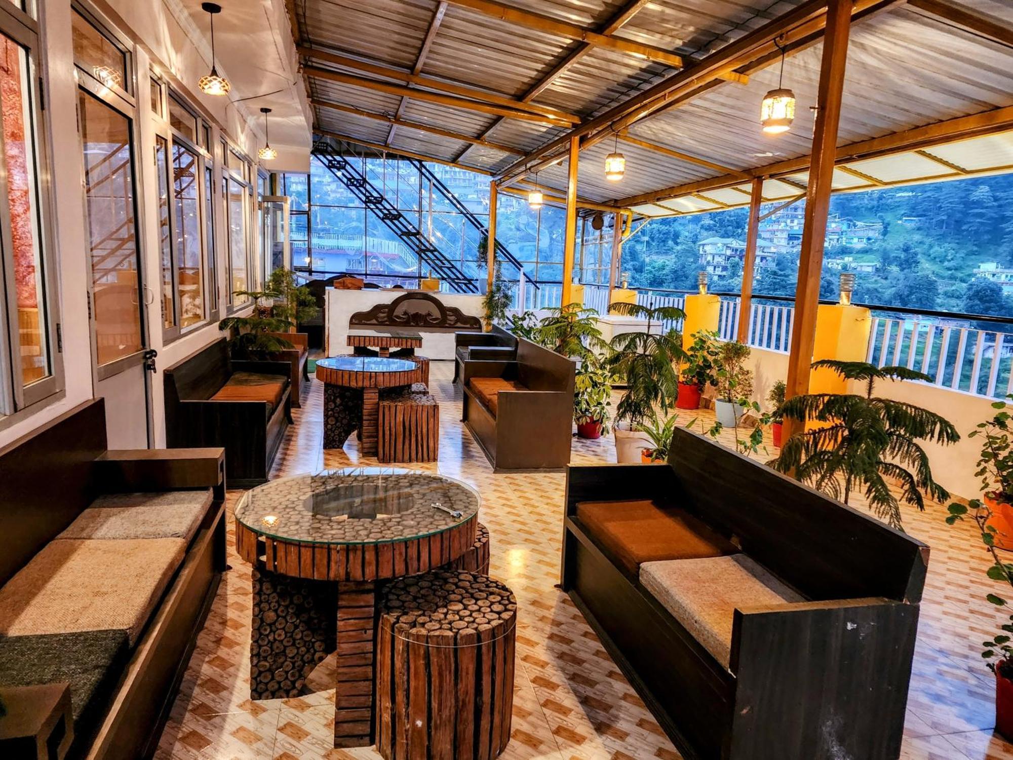The Bougainvillea, Mcleodganj 다람샬라 외부 사진